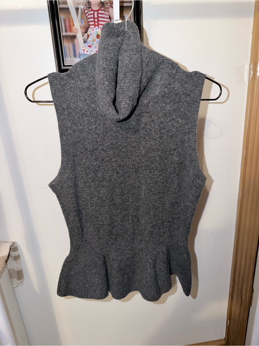WHBM Sleeveless Turtleneck Knit Sweater Vest - Gray